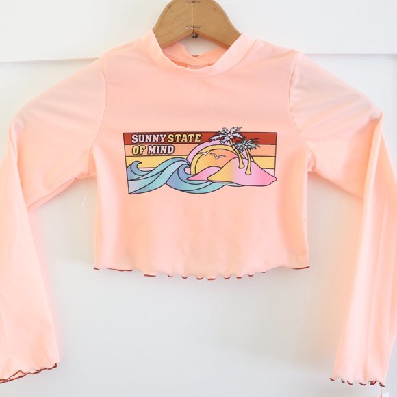 Cat & Jack | Cropped Ruffle Beach Wave Sunset Rash Guard Swim Shirt NWT | XS 4/5 - Picture 2 of 9